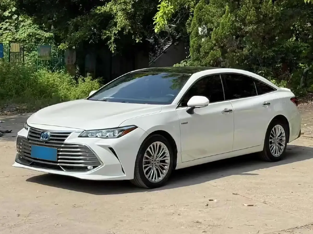 2019 Toyota Avalon 2.5L 178HP L4 E-CVT Hybrid