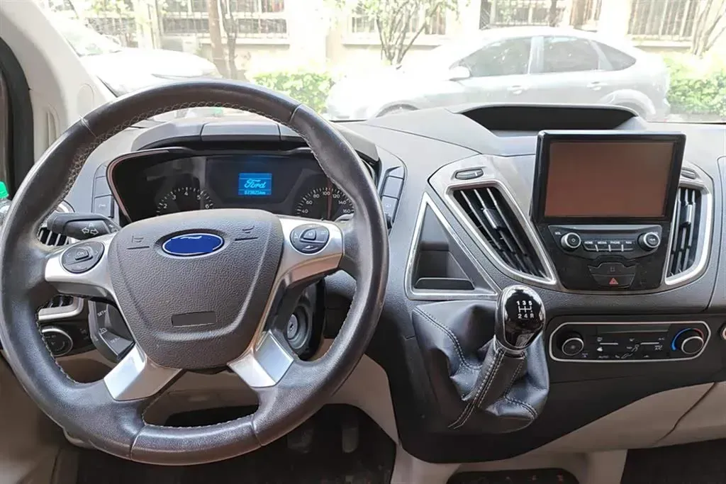2016 Ford Tourneo 2.0T 203HP L4 5MT,autocango,china used car exporter,china ev exporter,chinese used car exporter,chinese used ev exporter