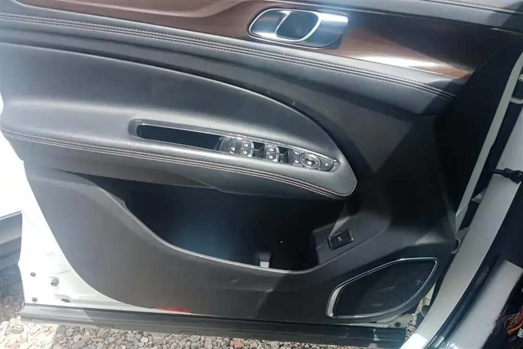 2021 Ford Equator 2.0T 224HP L4 6DCT,autocango,china used car exporter,china ev exporter,chinese used car exporter,chinese used ev exporter