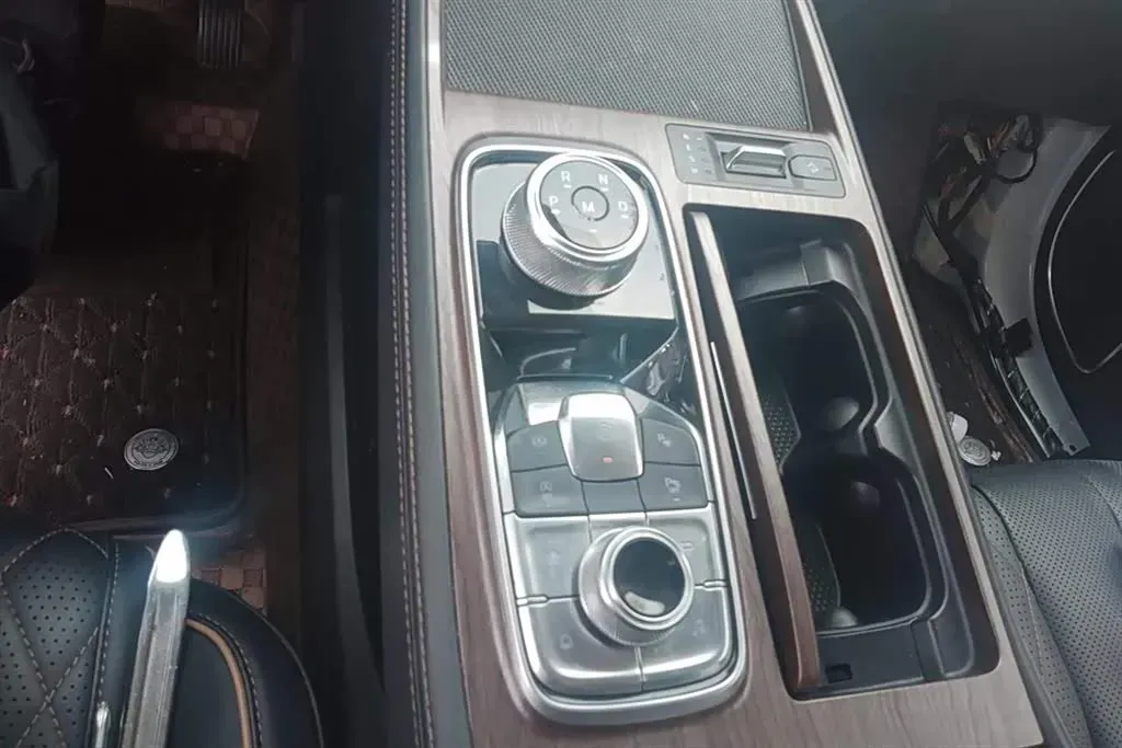 2021 Ford Equator 2.0T 224HP L4 6DCT,autocango,china used car exporter,china ev exporter,chinese used car exporter,chinese used ev exporter