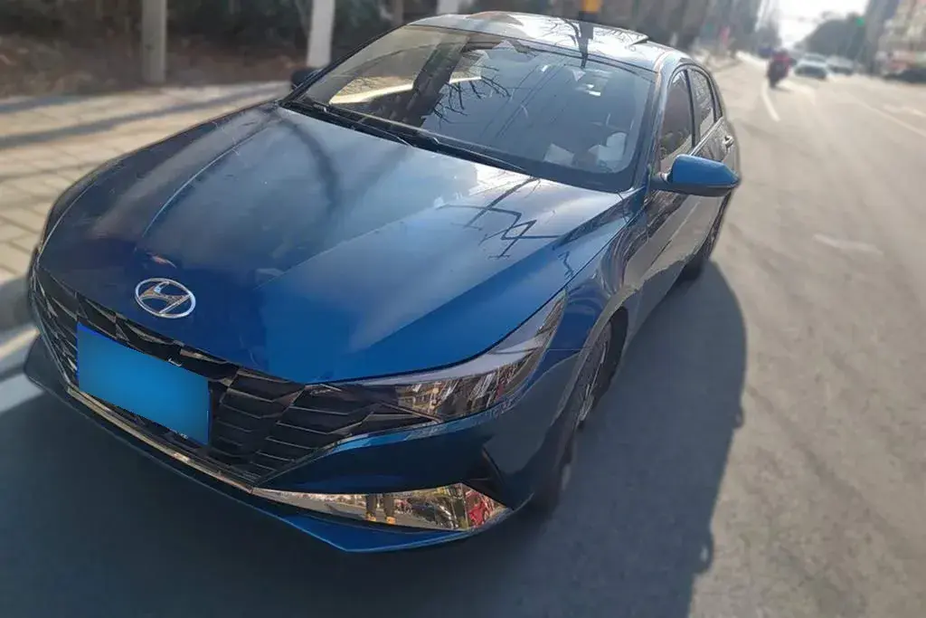 2021 Hyundai Elantra 1.5L 115HP L4 CVT