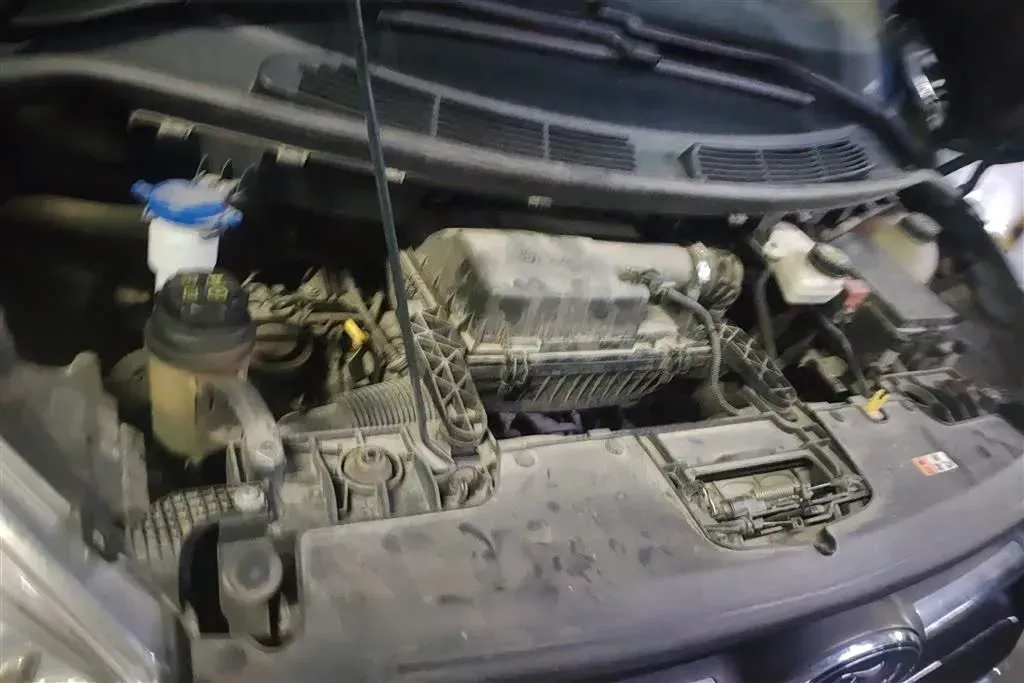 2017 Ford Tourneo 2.0T 203HP L4 6AT,autocango,china used car exporter,china ev exporter,chinese used car exporter,chinese used ev exporter