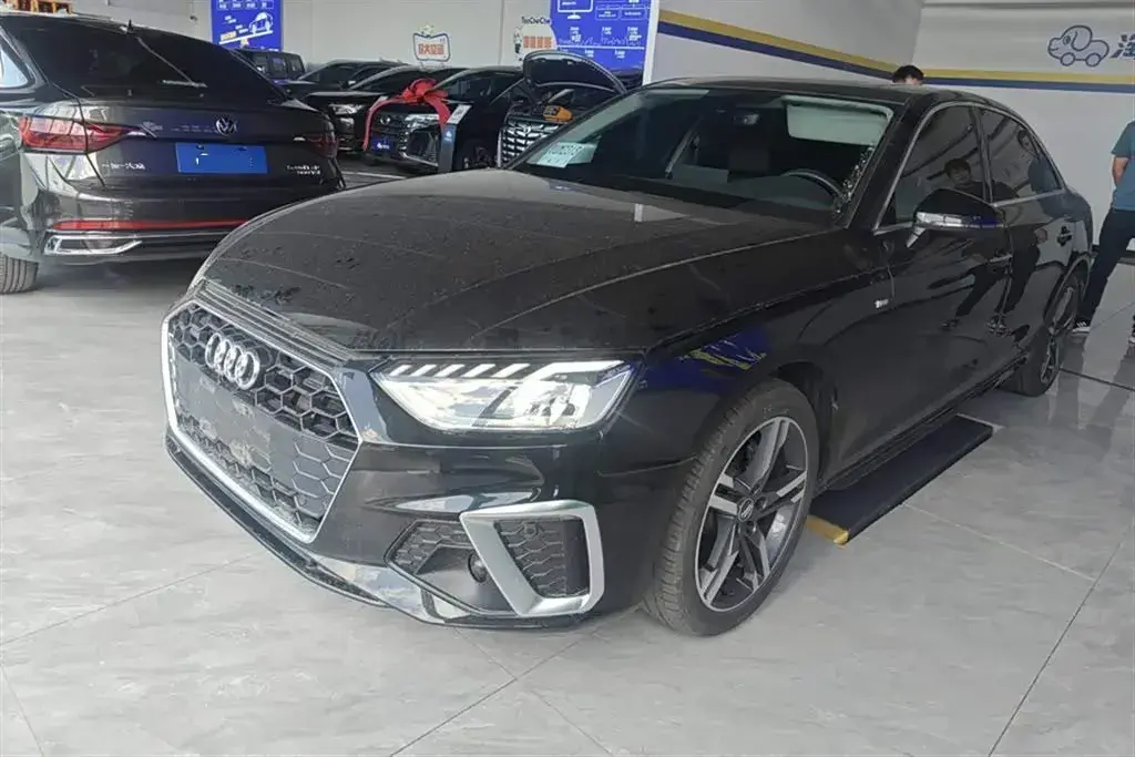 2020 Audi A4L 2.0T 190HP L4 7DCT