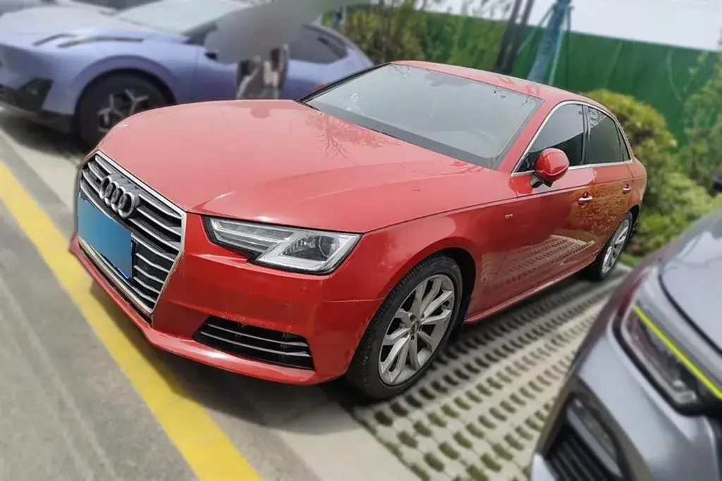 2018 Audi A4L 2.0T 190HP L4 7DCT