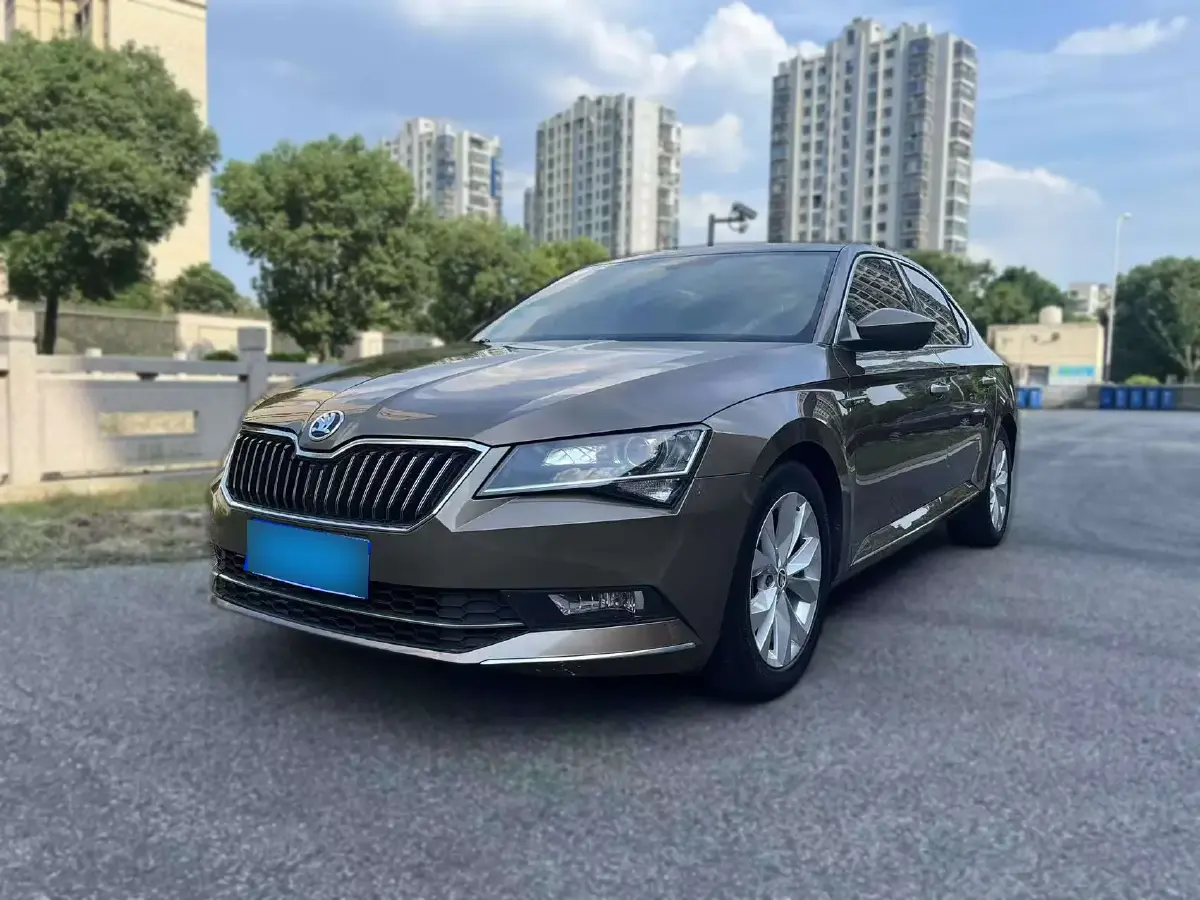 2016 Skoda Superb 1.4T 150HP L4 7DCT