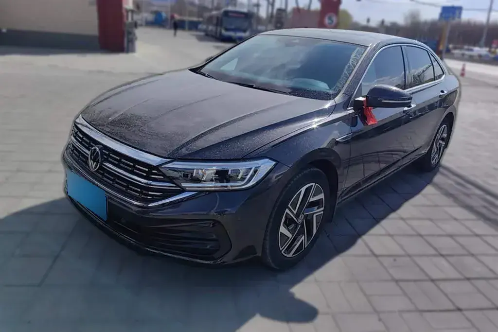 2023 Volkswagen Sagitar 1.5T 160HP L4 7DCT