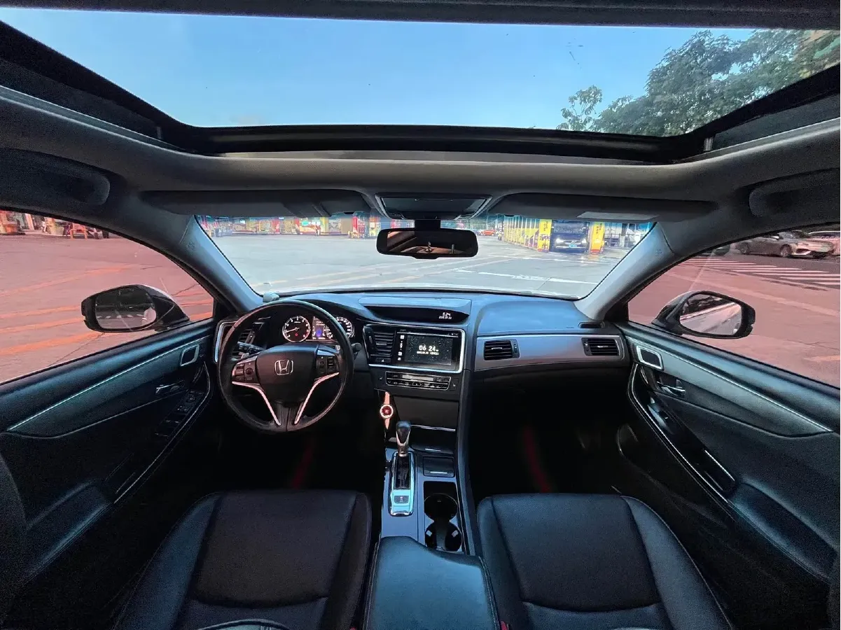 2015 Honda Spirior 2.0L 155HP L4 CVT,autocango,china used car exporter,china ev exporter,chinese used car exporter,chinese used ev exporter