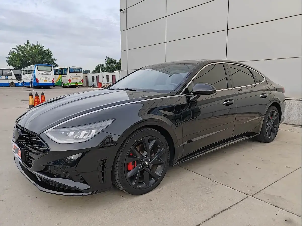 2022 Hyundai Sonata 2.0T 240HP L4 8AT
