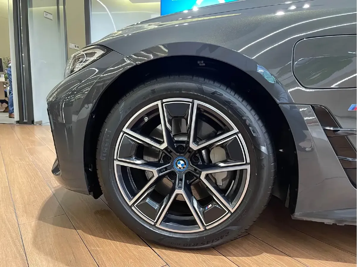 2022 BMW i4 BEV 83.9KWH,autocango,china used car exporter,china ev exporter,chinese used car exporter,chinese used ev exporter