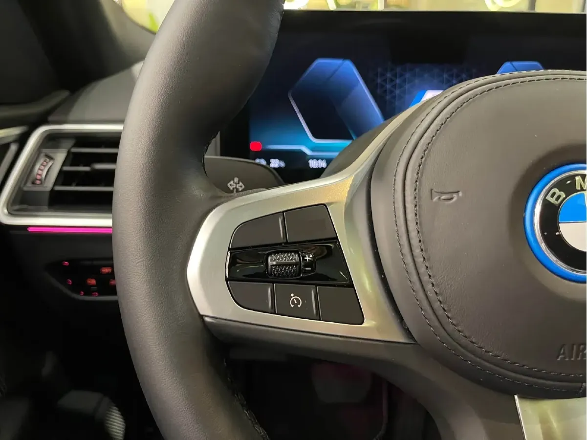 2022 BMW i4 BEV 83.9KWH,autocango,china used car exporter,china ev exporter,chinese used car exporter,chinese used ev exporter