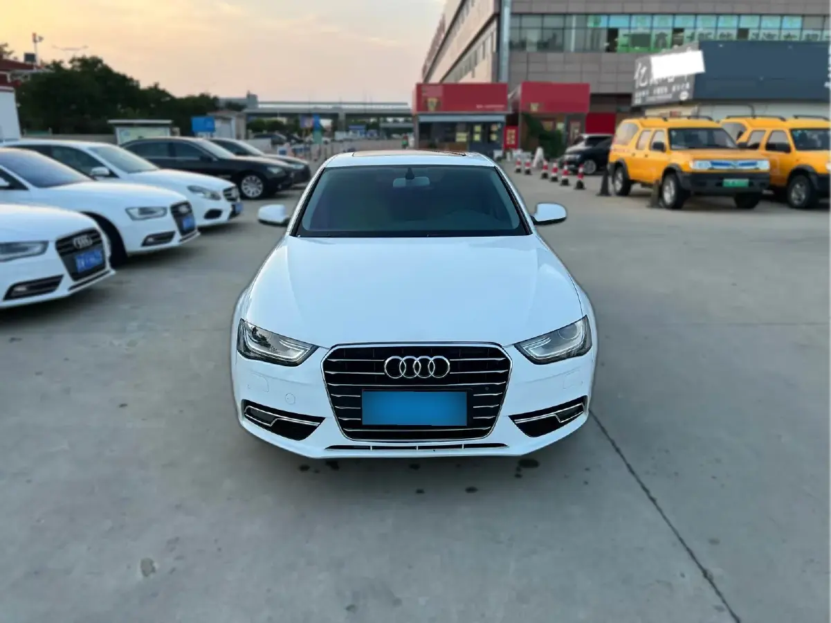 2015 Audi A4L 2.0T 180HP L4 CVT
