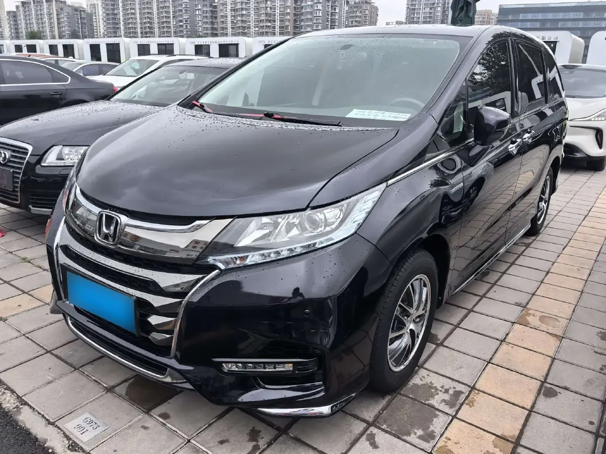 2021 Honda Odyssey 2.0L 146HP L4 E-CVT Hybrid