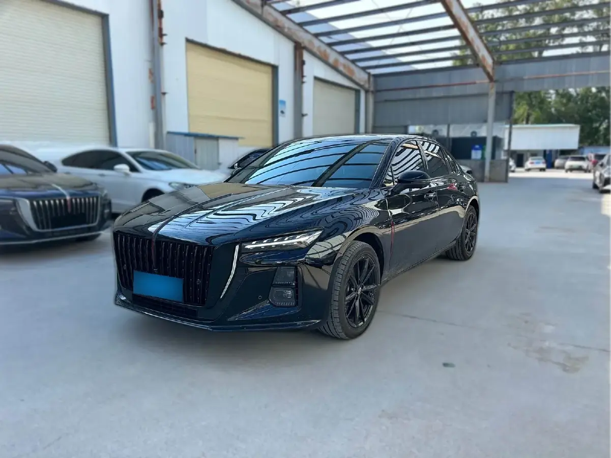 2025 HongQi H5 2.0T 224HP L4 8AT
