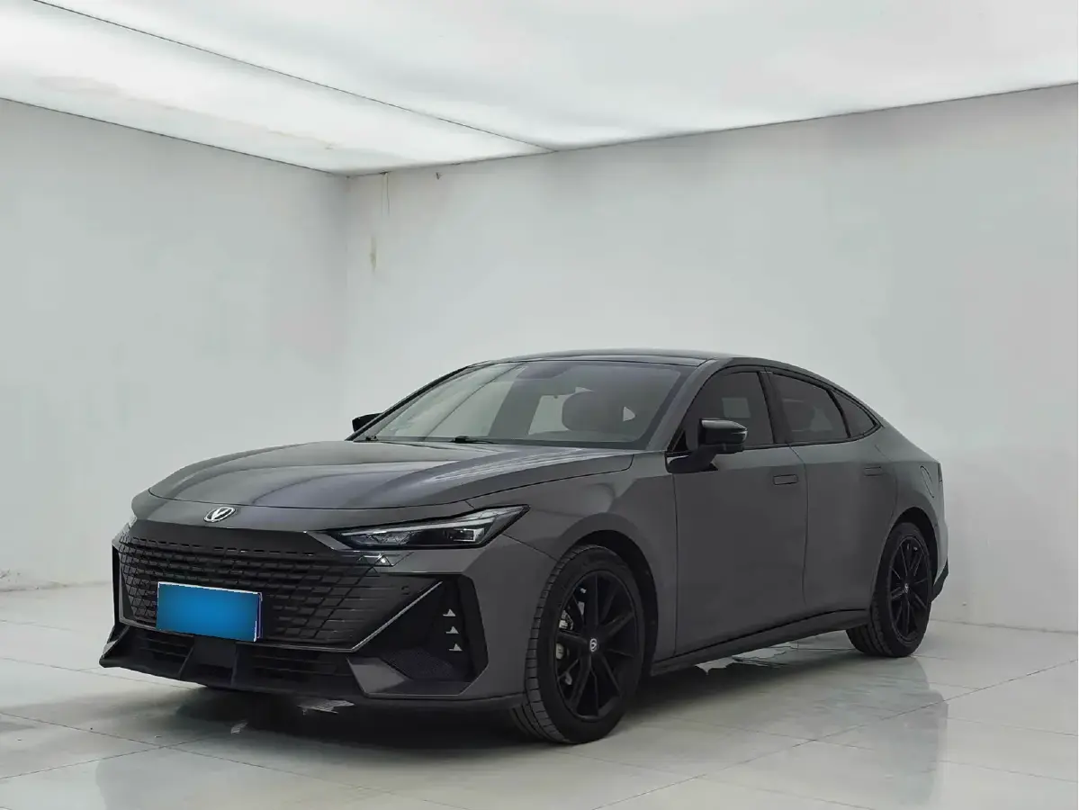 2022 ChangAn UNI-V 1.5T 188HP L4 7DCT