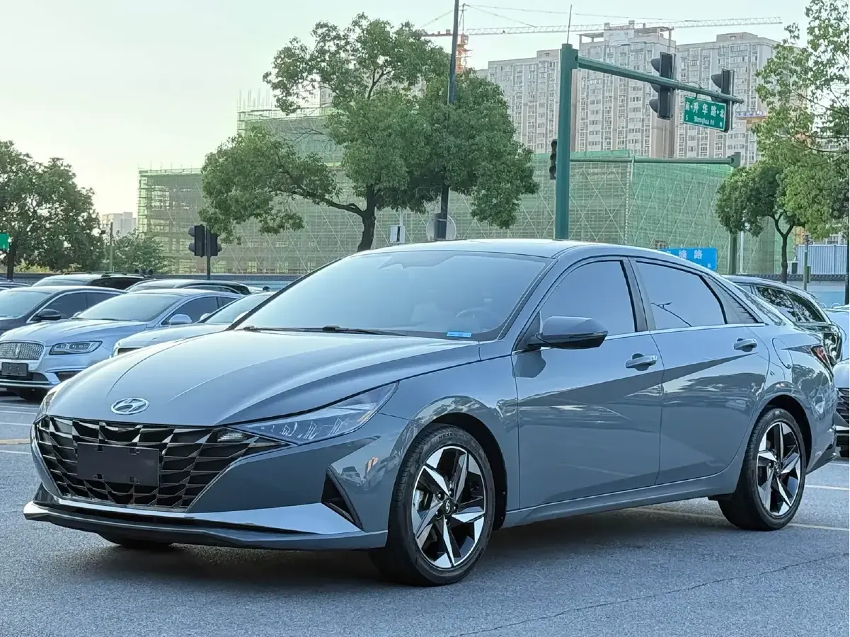 2021 Hyundai Elantra 1.5L 115HP L4 CVT