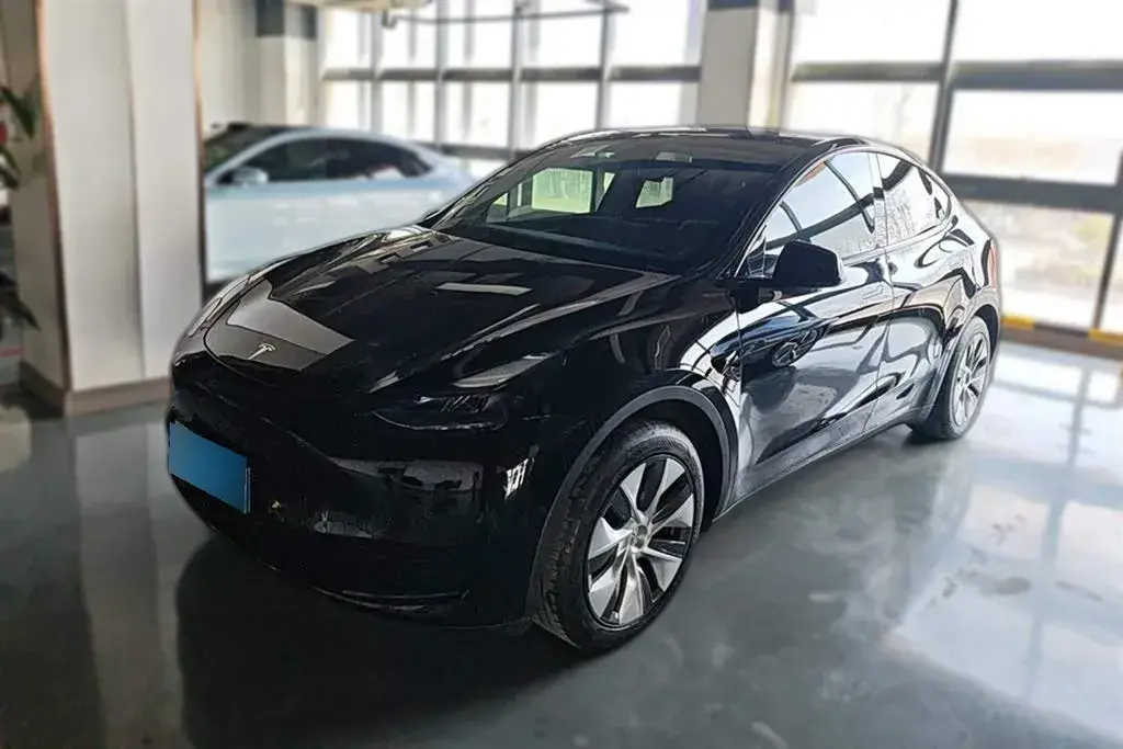 2023 Tesla Model Y BEV 60KWH