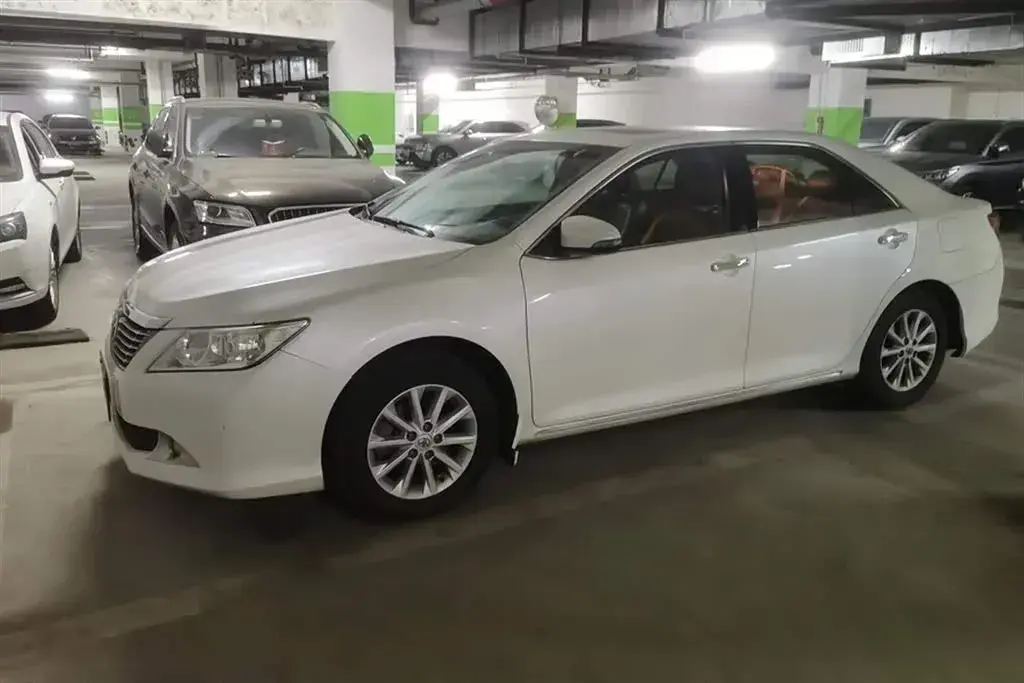 2013 Toyota Camry 2.0L 148HP L4 4AT