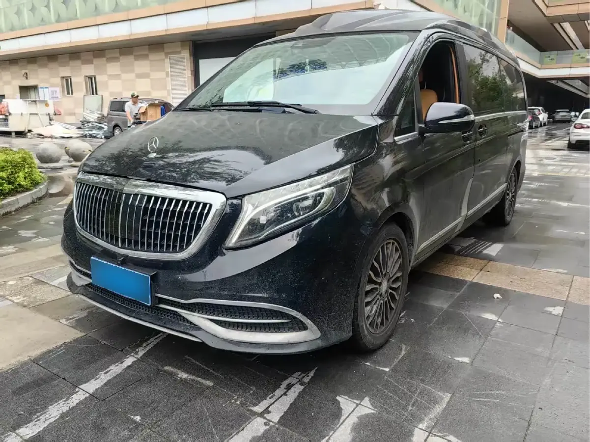 2017 Mercedes-Benz V Class 2.0T 211HP L4 7AT
