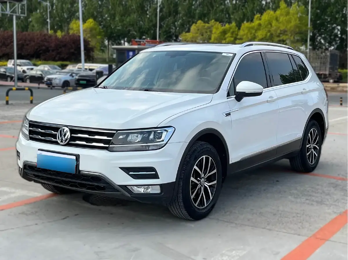 2018 Volkswagen Tiguan L 2.0T 186HP L4 7DCT