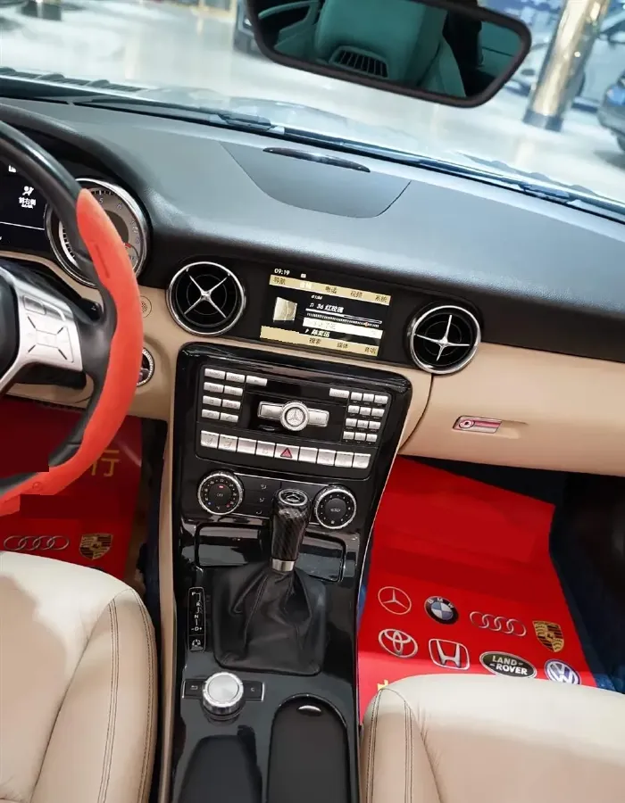 2011 Mercedes-Benz SLK Class 1.8T 184HP L4 7AT,autocango,china used car exporter,china ev exporter,chinese used car exporter,chinese used ev exporter