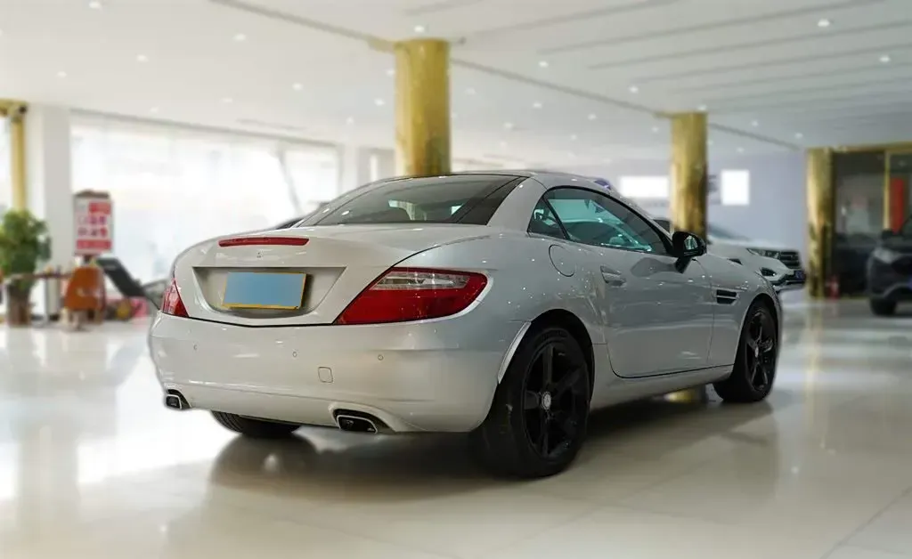 2011 Mercedes-Benz SLK Class 1.8T 184HP L4 7AT,autocango,china used car exporter,china ev exporter,chinese used car exporter,chinese used ev exporter