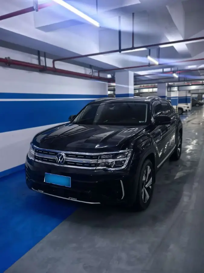 2023 Volkswagen Teramont 2.0T 220HP L4 7DCT