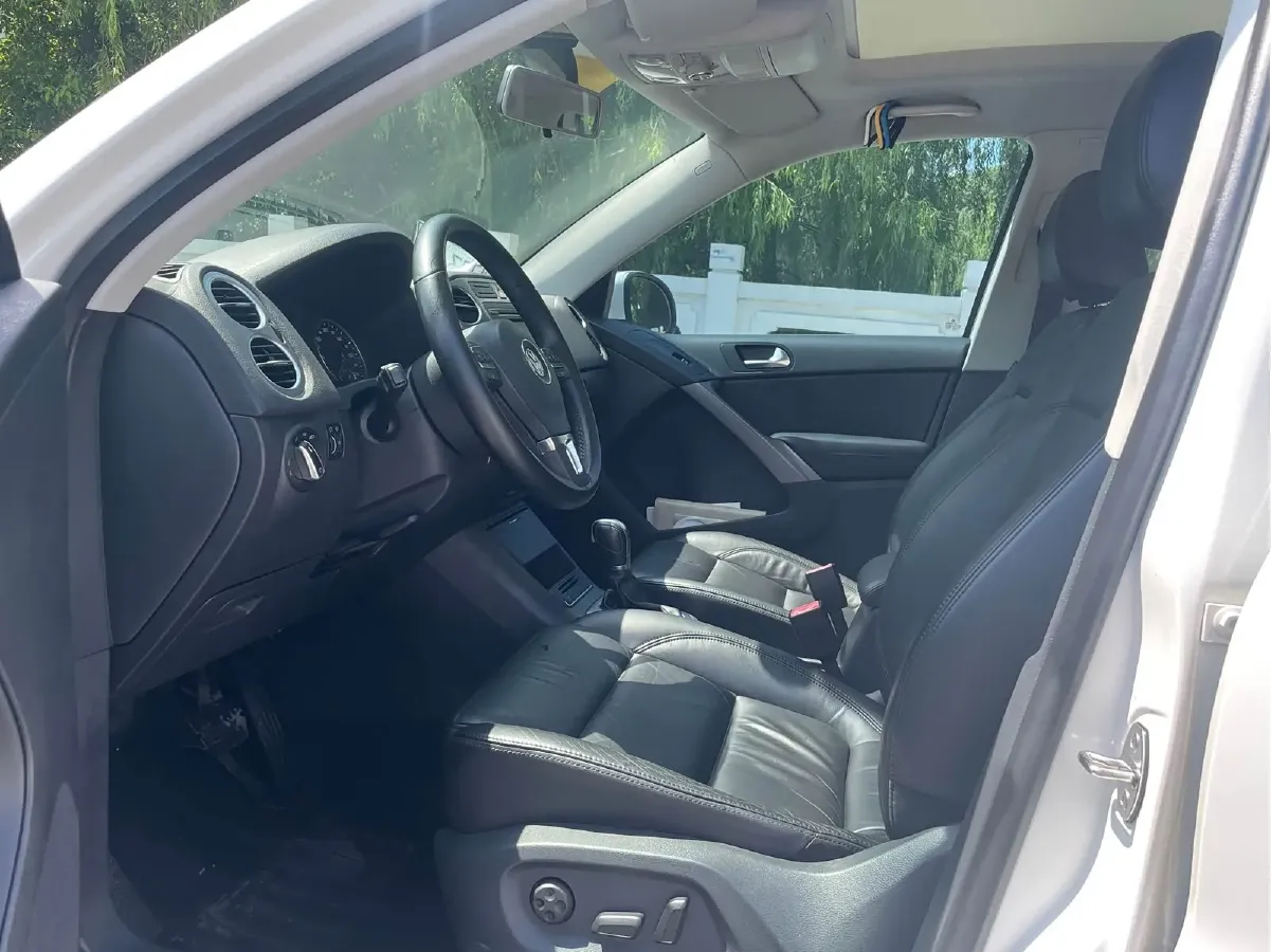 2012 Volkswagen Tiguan 1.8T 160HP L4 6AT,autocango,china used car exporter,china ev exporter,chinese used car exporter,chinese used ev exporter