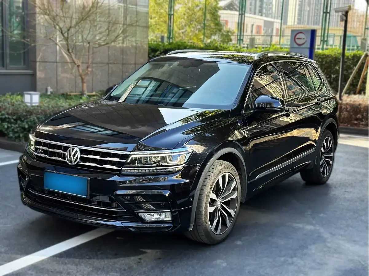 2020 Volkswagen Tiguan L 2.0T 186HP L4 7DCT