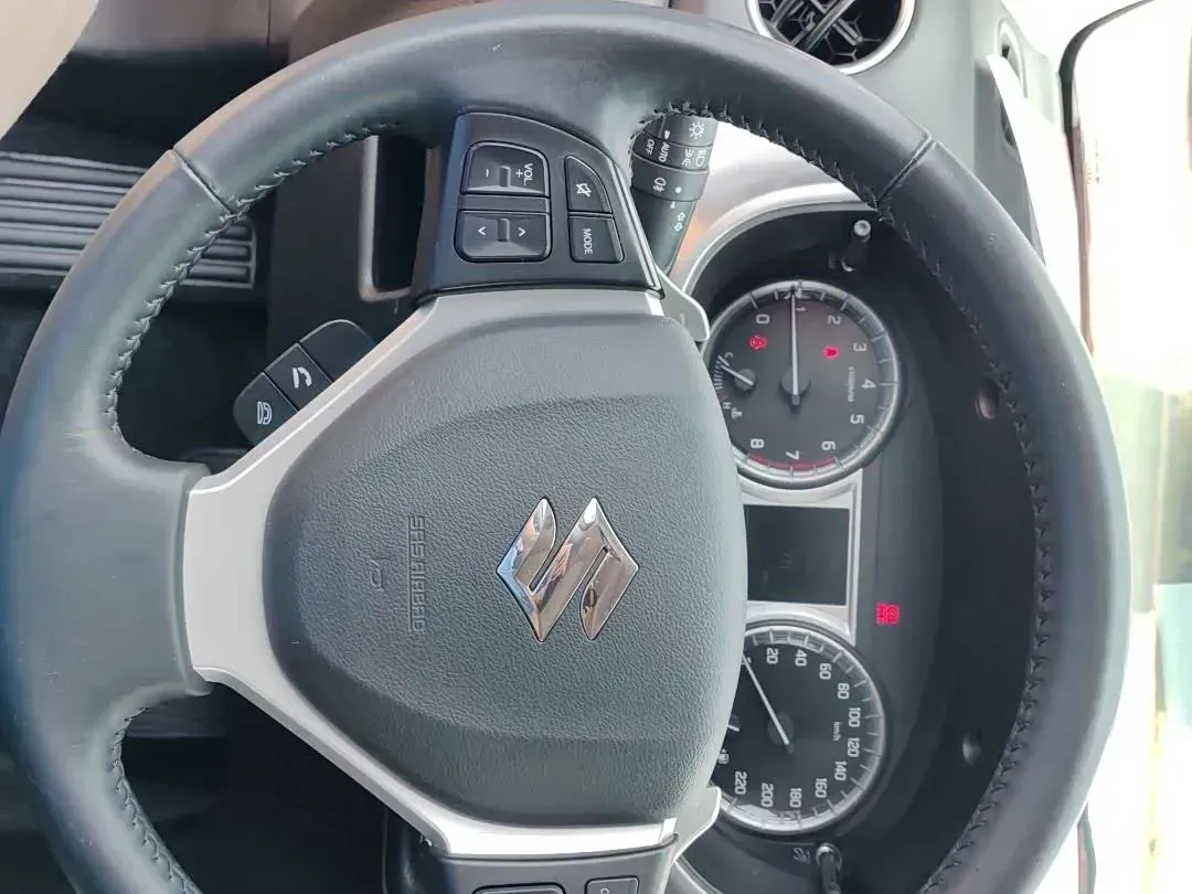 2016 Suzuki Vitara 1.4T 140HP L4 6AT,autocango,china used car exporter,china ev exporter,chinese used car exporter,chinese used ev exporter