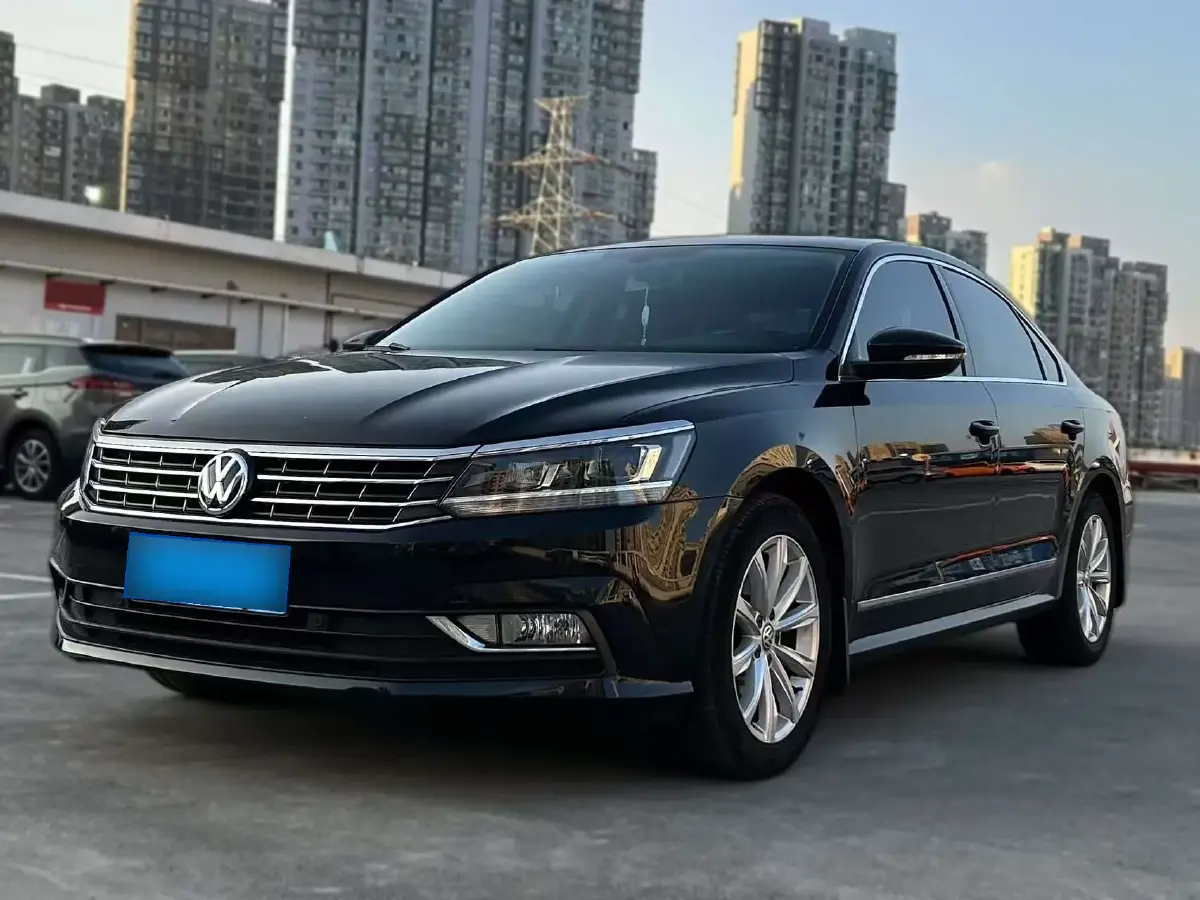 2017 Volkswagen Passat 1.8T 180HP L4 7DCT