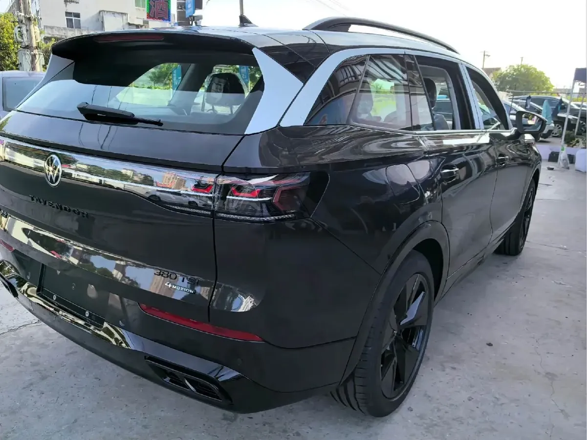 2024 Volkswagen Tavendor 2.0T 220HP L4 7DCT,autocango,china used car exporter,china ev exporter,chinese used car exporter,chinese used ev exporter