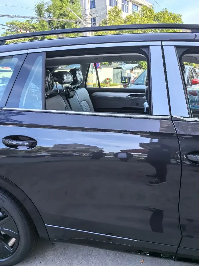 2024 Volkswagen Tavendor 2.0T 220HP L4 7DCT,autocango,china used car exporter,china ev exporter,chinese used car exporter,chinese used ev exporter