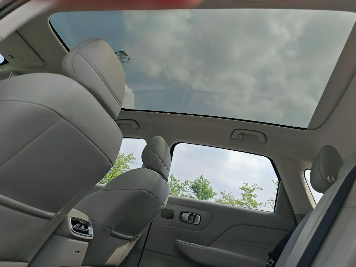 2025 Leapmotor B10 BEV 56.2KWH,autocango,china used car exporter,china ev exporter,chinese used car exporter,chinese used ev exporter