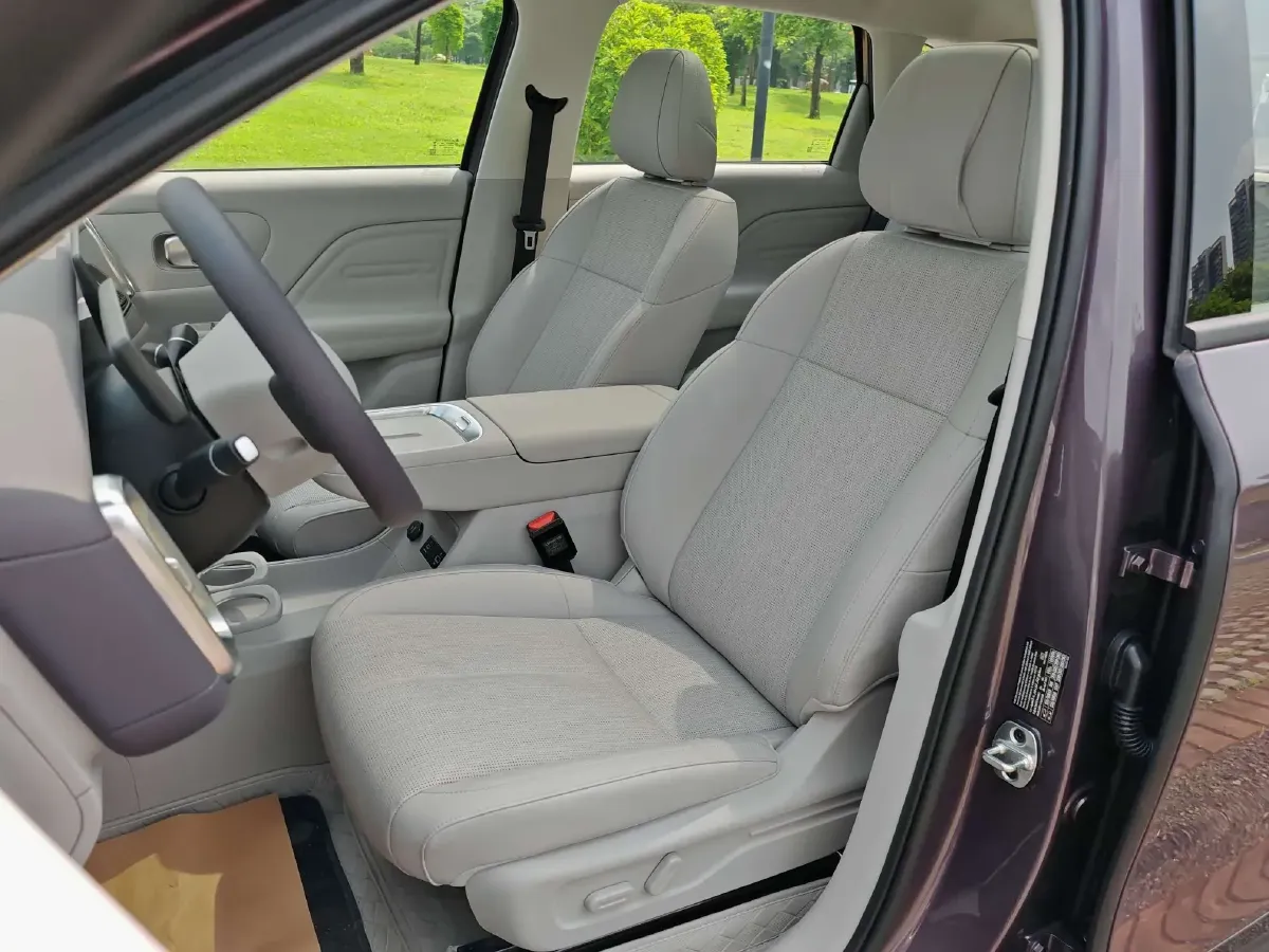 2025 Leapmotor B10 BEV 56.2KWH,autocango,china used car exporter,china ev exporter,chinese used car exporter,chinese used ev exporter