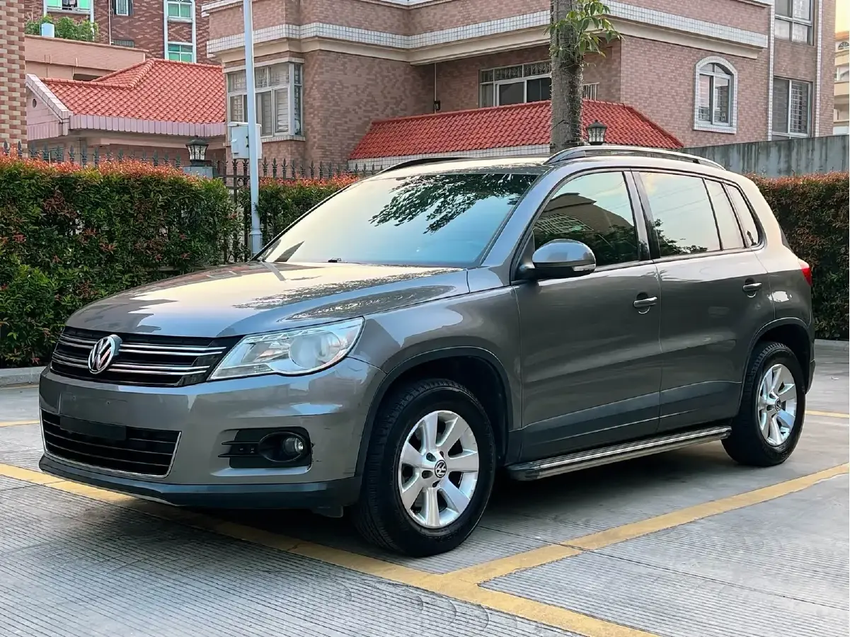 2010 Volkswagen Tiguan 1.8T 160HP L4 6MT