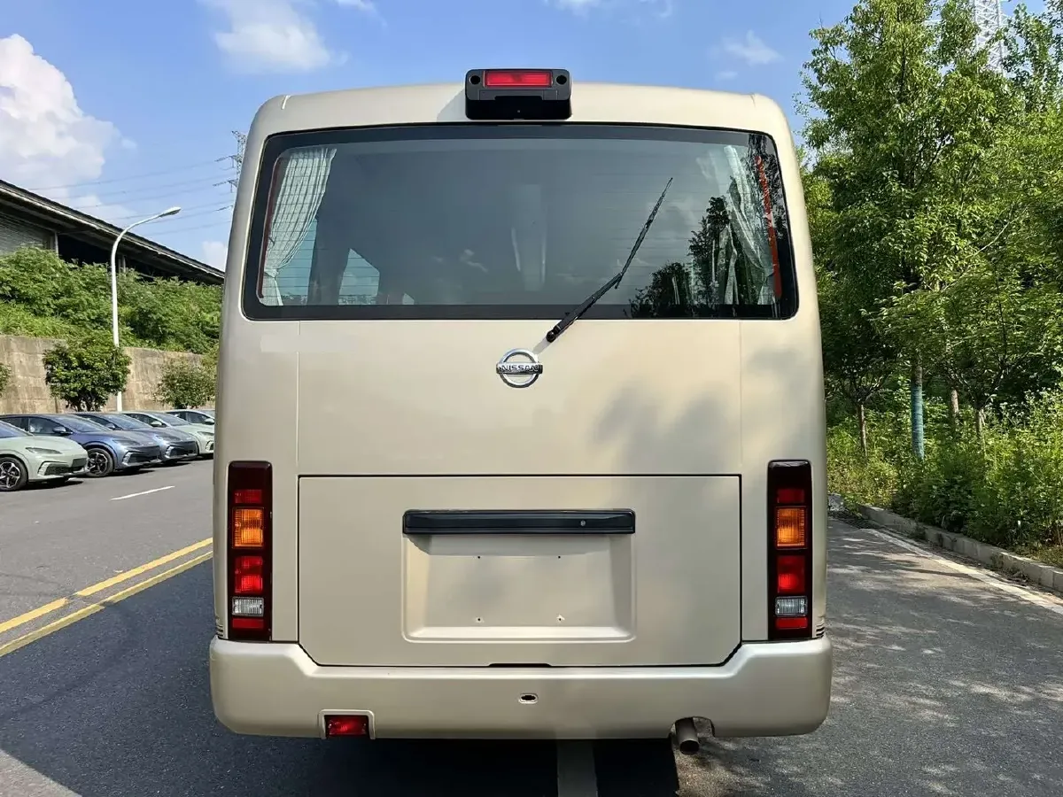 2011 Nissan Civilian 4.5L 180HP L6 5MT,autocango,china used car exporter,china ev exporter,chinese used car exporter,chinese used ev exporter