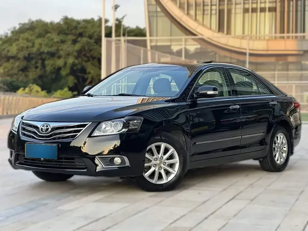 2013 Toyota Camry 2.0L 147HP L4 4AT