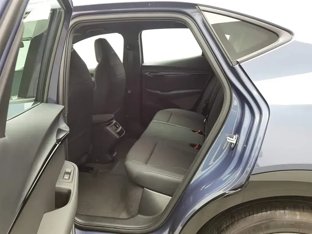 2025 Volkswagen ID.UNYX 06 BEV,autocango,china used car exporter,china ev exporter,chinese used car exporter,chinese used ev exporter