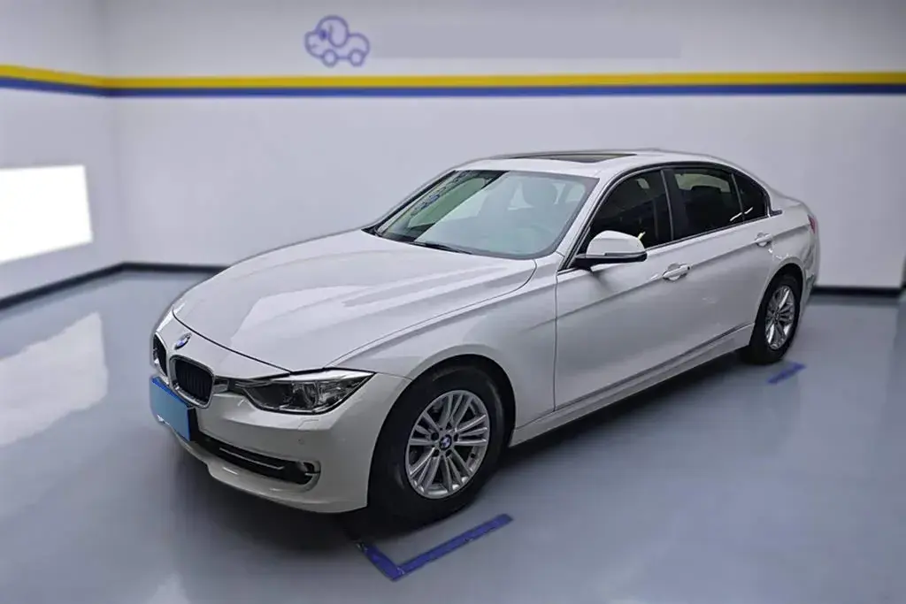 2015 BMW 3 Series 2.0T 184HP L4 8AT