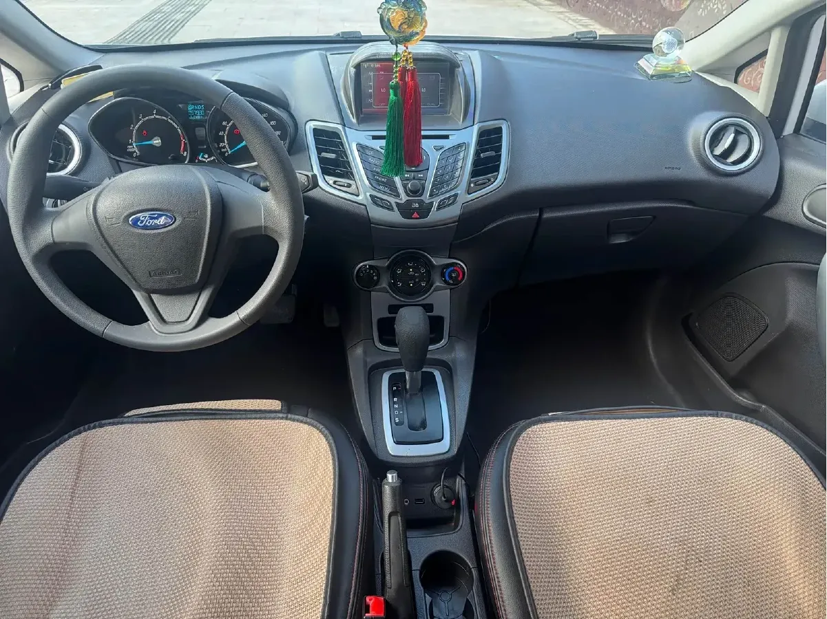 2013 Ford Fiesta 1.5L 110HP L4 6DCT,autocango,china used car exporter,china ev exporter,chinese used car exporter,chinese used ev exporter