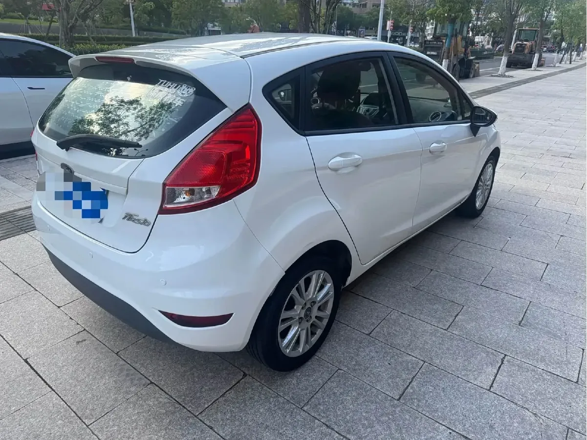 2013 Ford Fiesta 1.5L 110HP L4 6DCT,autocango,china used car exporter,china ev exporter,chinese used car exporter,chinese used ev exporter