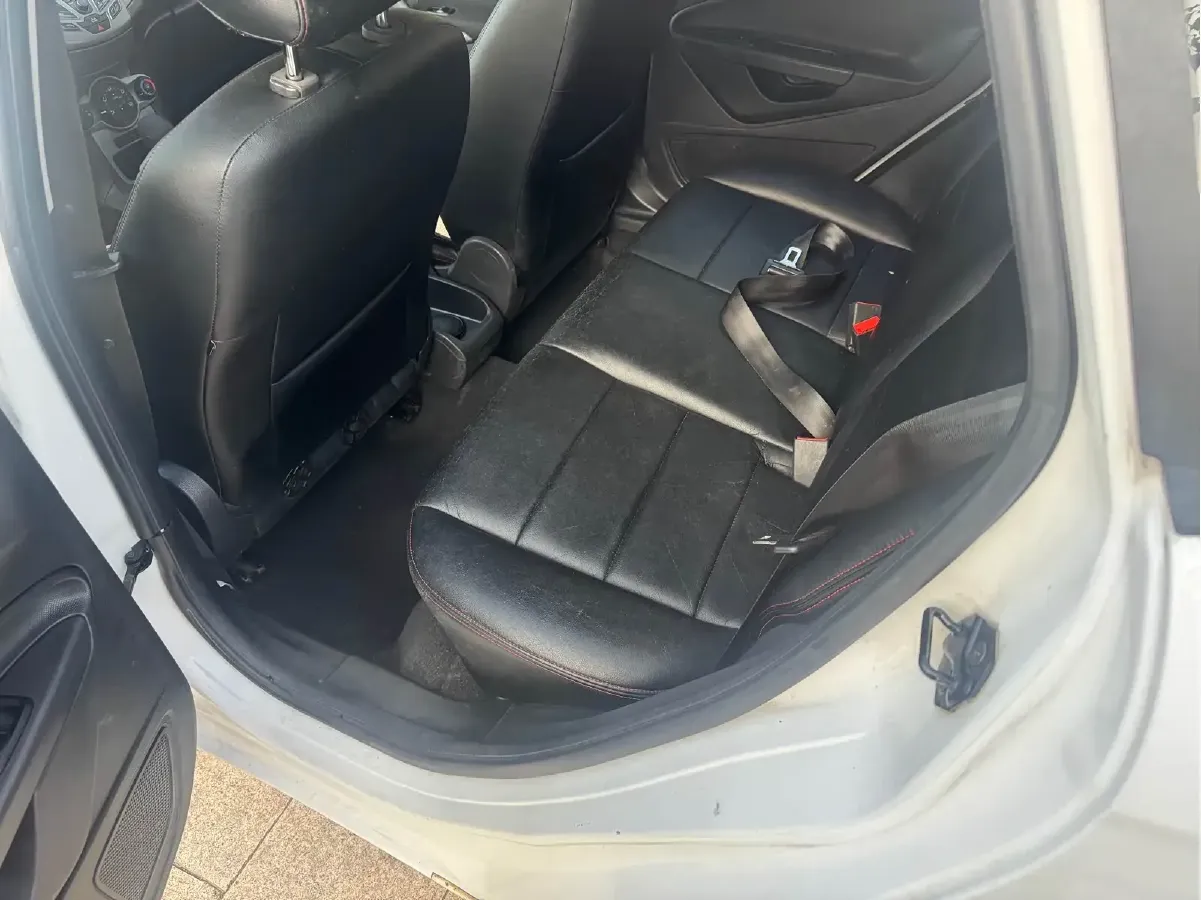 2013 Ford Fiesta 1.5L 110HP L4 6DCT,autocango,china used car exporter,china ev exporter,chinese used car exporter,chinese used ev exporter