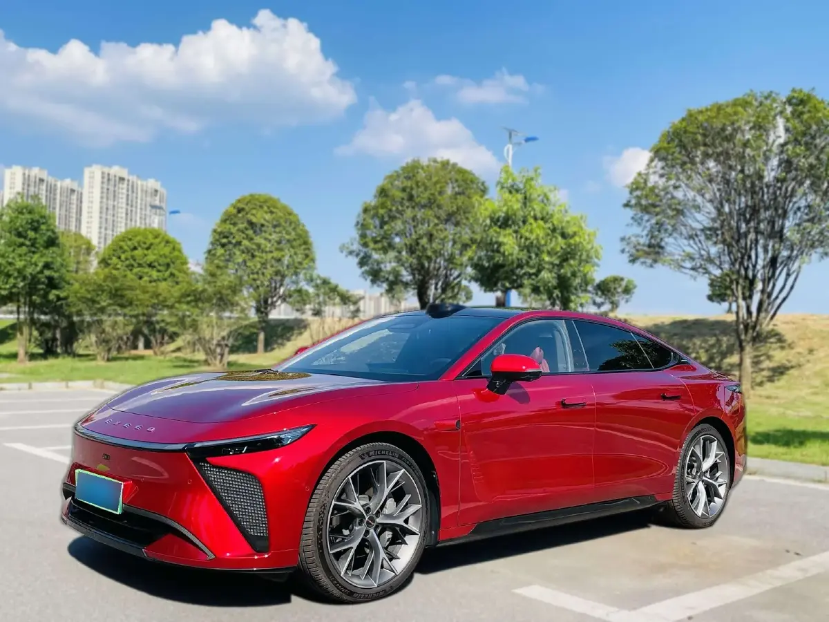 2025 Exceed Sterra ES BEV 77KWH