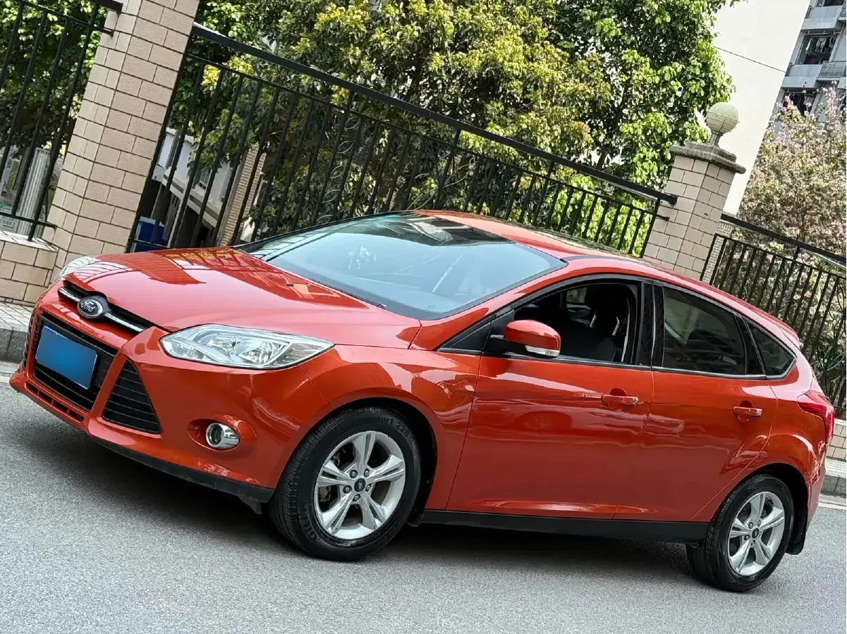 2012 Ford Focus 1.6L 125HP L4 6DCT
