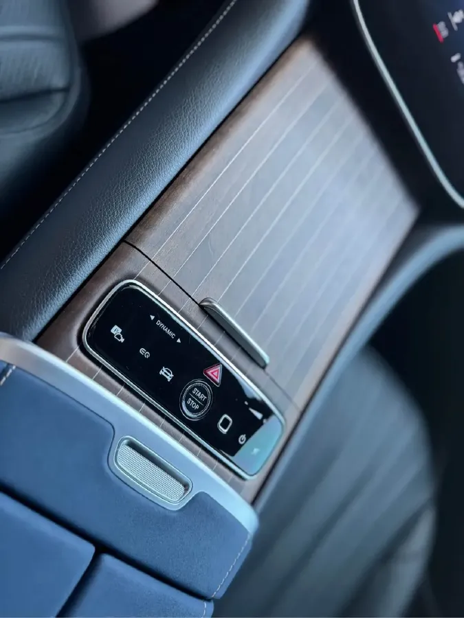 2023 Mercedes-Benz EQS SUV BEV 111.8KWH,autocango,china used car exporter,china ev exporter,chinese used car exporter,chinese used ev exporter