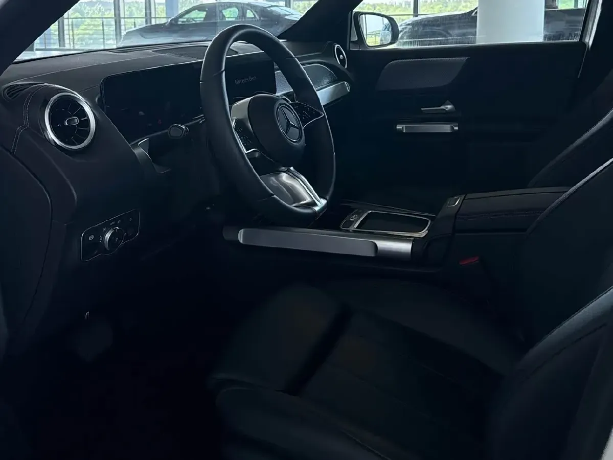 2024 Mercedes-Benz GLB Class 1.3T 163HP L4 7DCT,autocango,china used car exporter,china ev exporter,chinese used car exporter,chinese used ev exporter