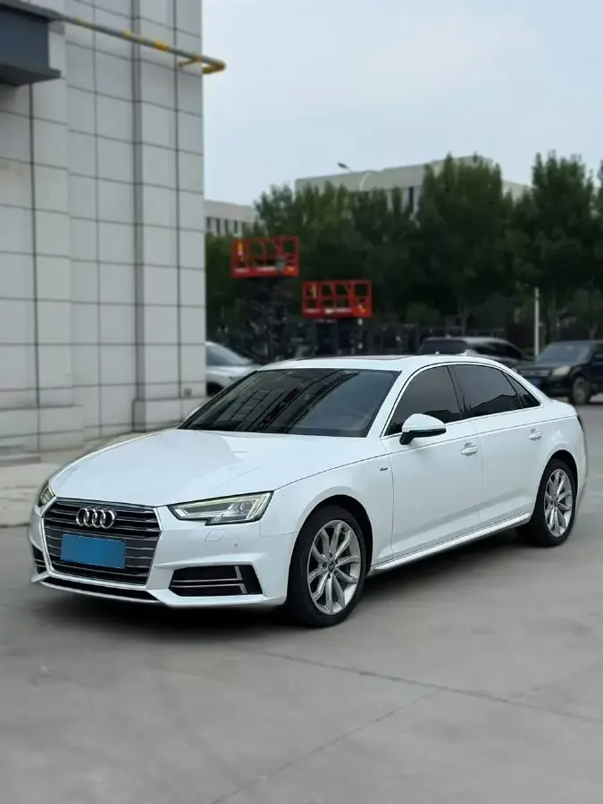 2018 Audi A4L 2.0T 190HP L4 7DCT