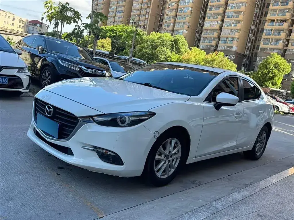 2017 Mazda 3 Axela 1.5L 117HP L4 6AT