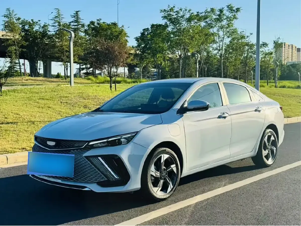 2022 Geely Emgrand L HiP 1.5T 181HP L4 3DHT PHEV 15.5KWH