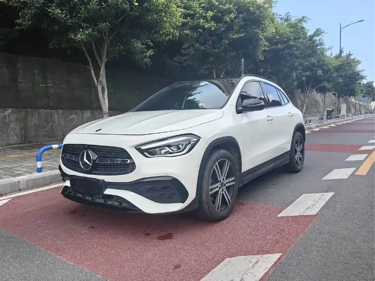 2022 Mercedes-Benz GLA Class 2.0T 190HP L4 8DCT